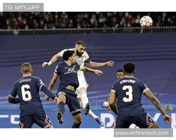 意甲大战：巴黎圣日耳曼狂胜曼联四球全场沸腾赛后分析引发热议